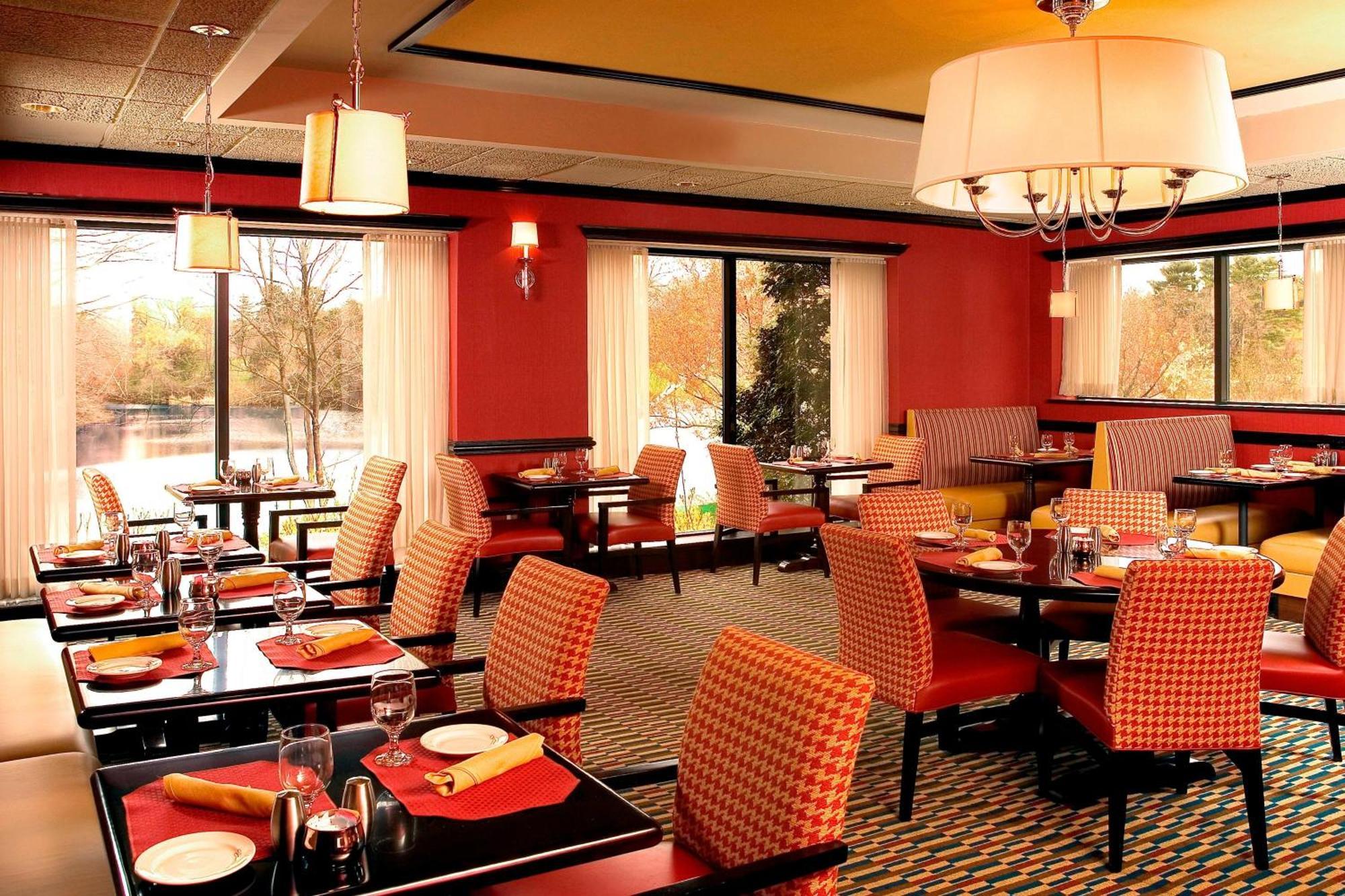 Four Points By Sheraton Wakefield Boston Hotel & Conference Center Экстерьер фото