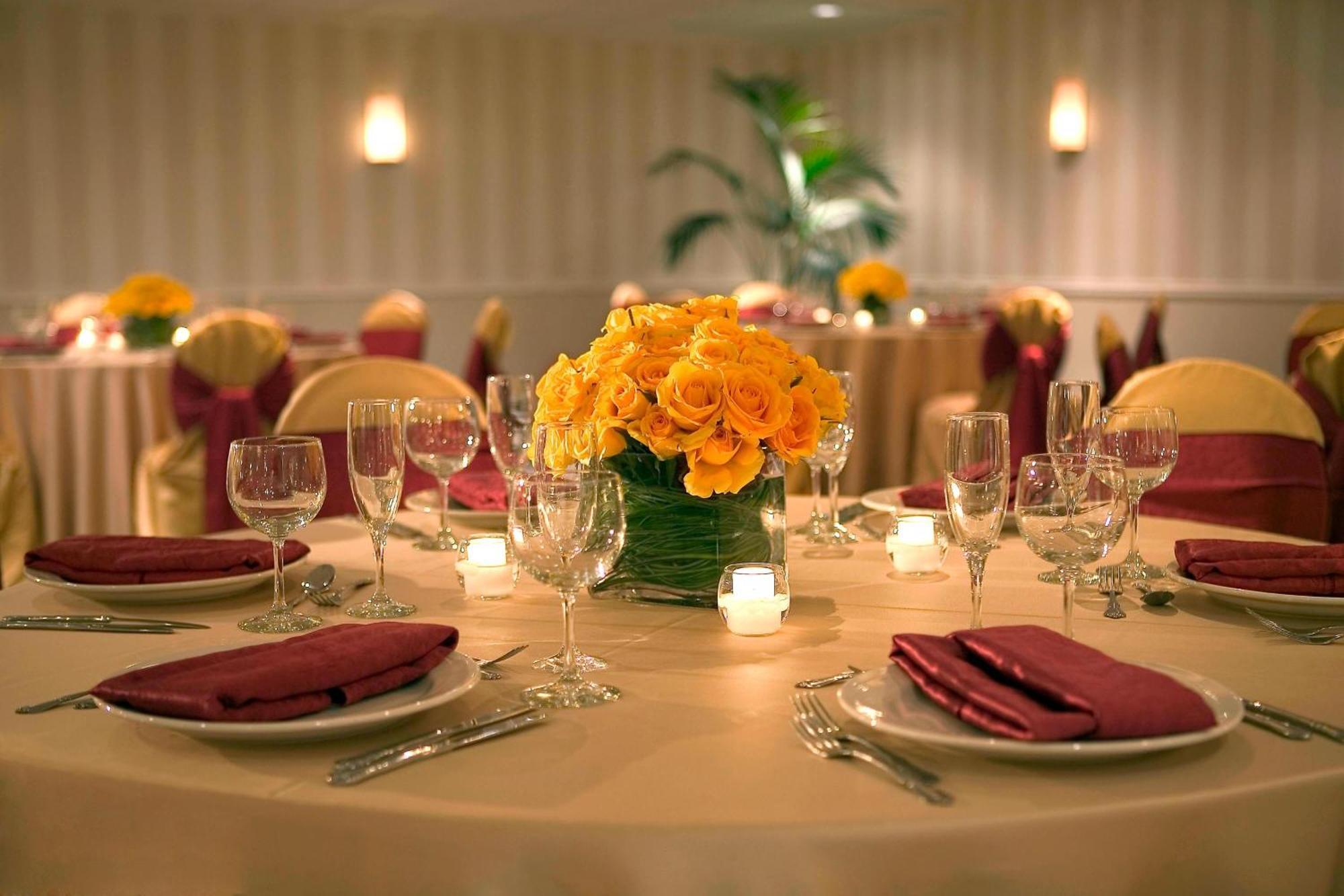 Four Points By Sheraton Wakefield Boston Hotel & Conference Center Экстерьер фото